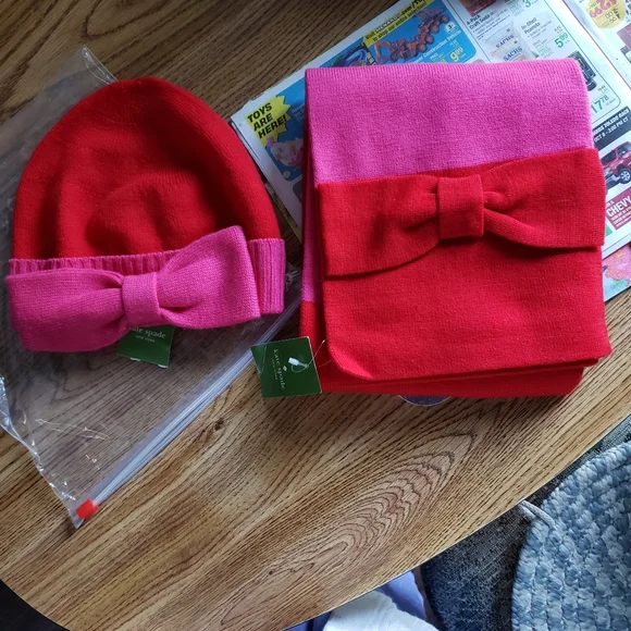 kate spade | Accessories | Kate Spade Bow Scarf Set | Poshmark display picture 2